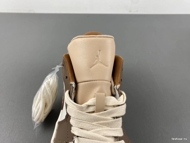 RETRO 1 JORDAN LOW HF5743-221  0808